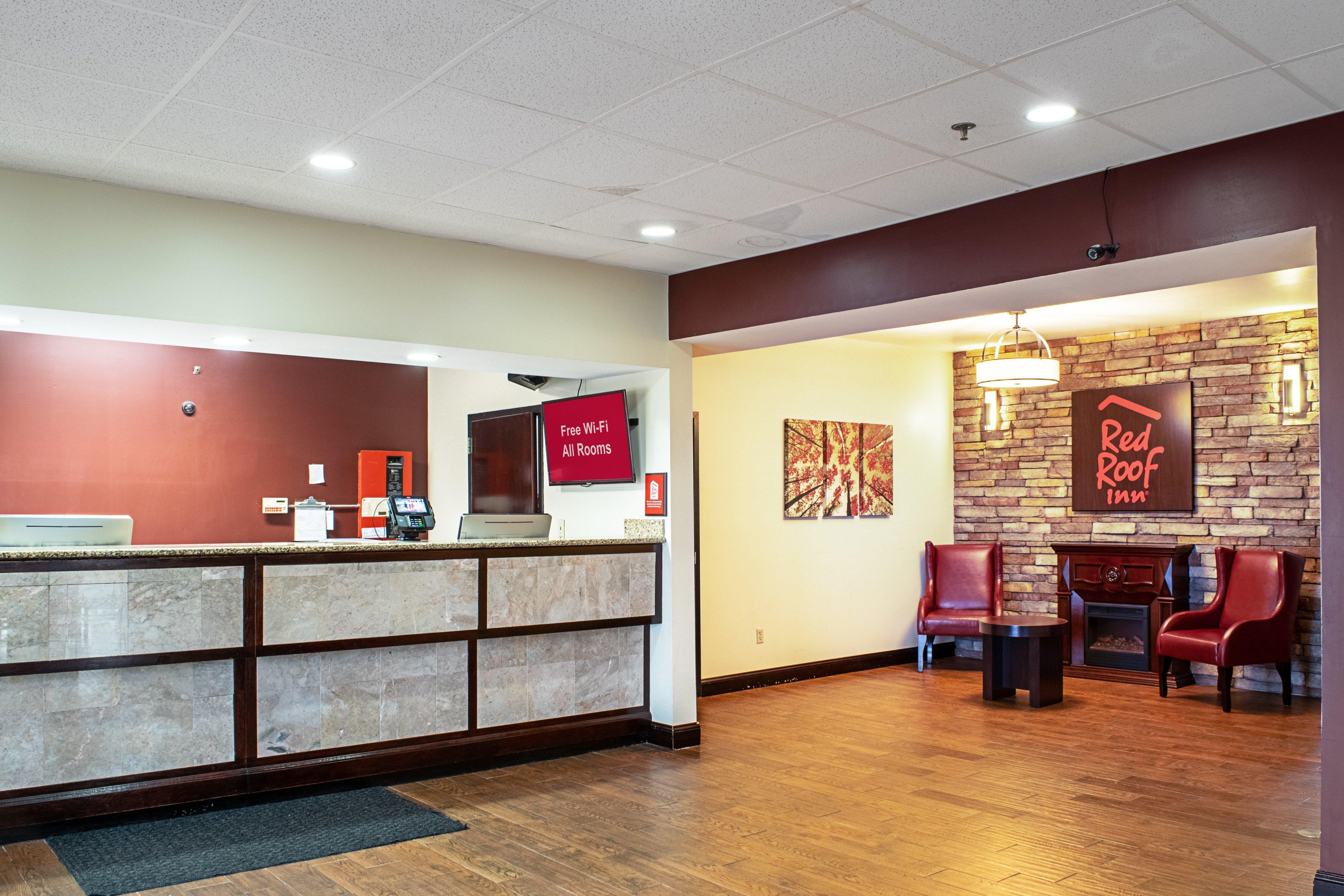 Red Roof Inn & Suites Middletown - Franklin Exterior photo